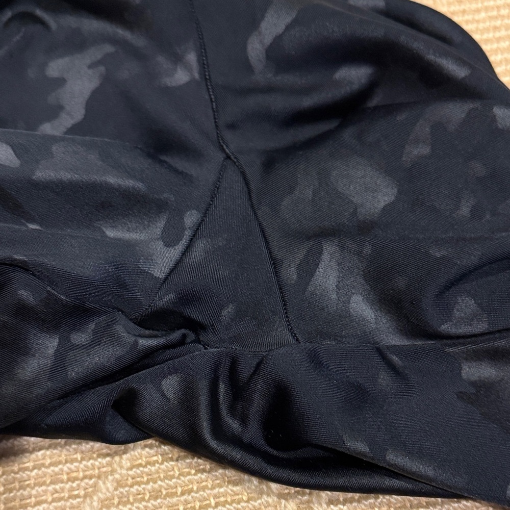 SPANX Black Camouflage Leggings size M - Picture 6 of 8